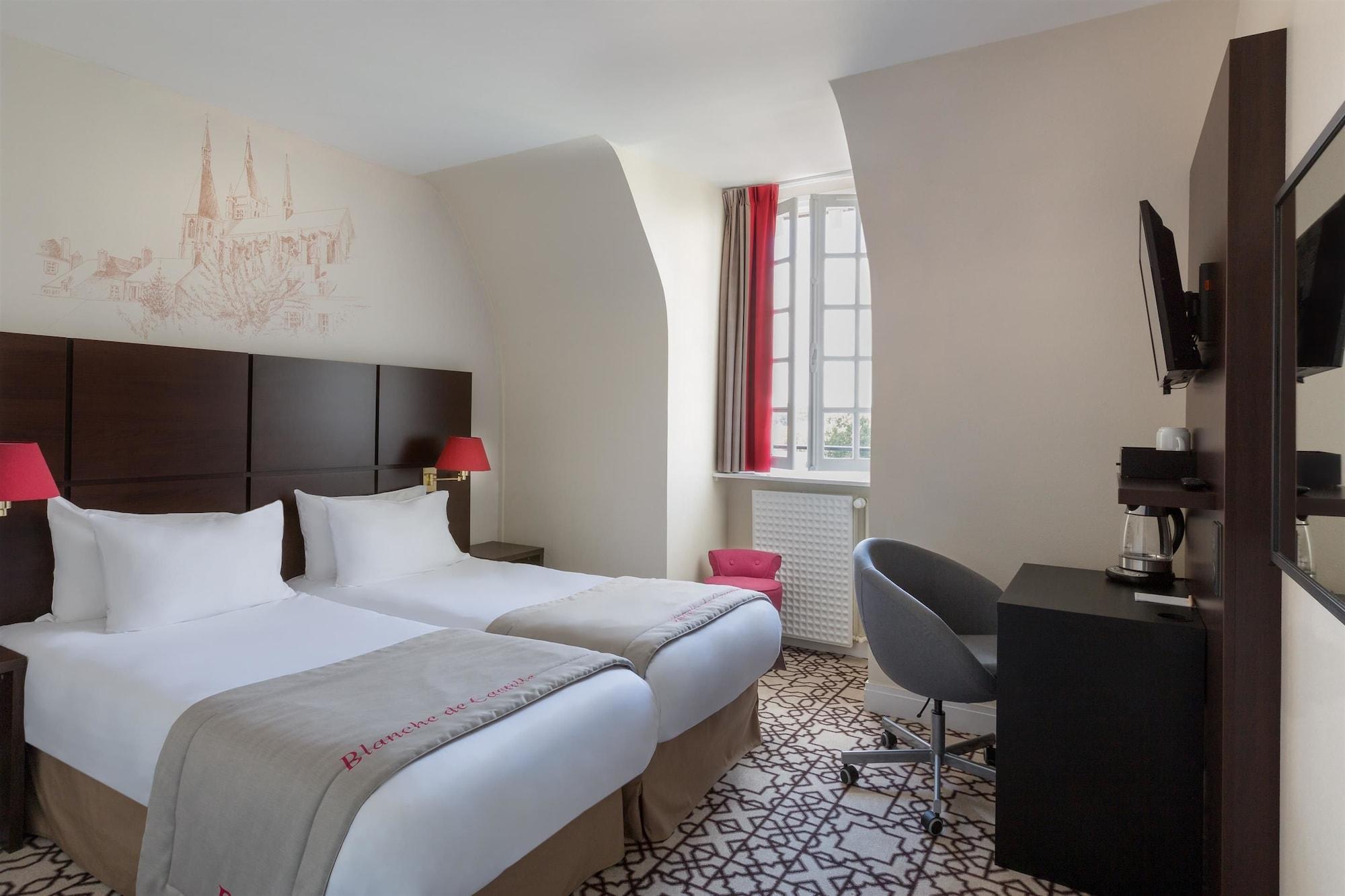 Best Western Blanche De Castille Dourdan Esterno foto